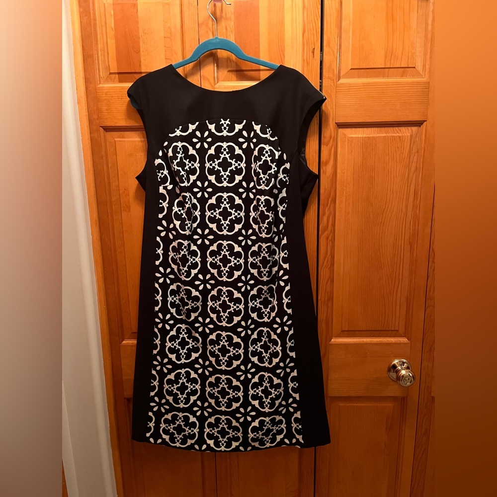 Signature Black and White Floral Midi Dress